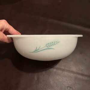 Pyrex blue wheat 023